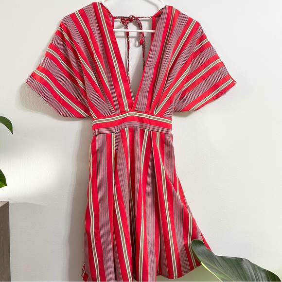 Favlux Fashion Red Striped Deep V Neck Peekaboo Back Tie Around Mini Dress Small - Picture 2 of 9